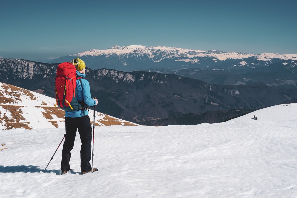 Zimowy trekking – wszystko, co musisz o nim wiedzieć przed wyprawą w góry zimą