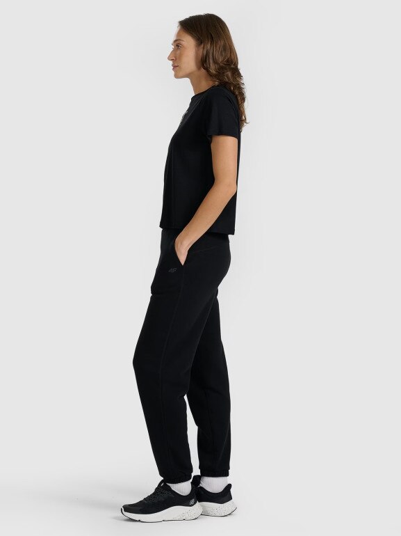 Damskie spodnie dresowe joggery 4F 4FRAW25TTROF1613 - czarne
