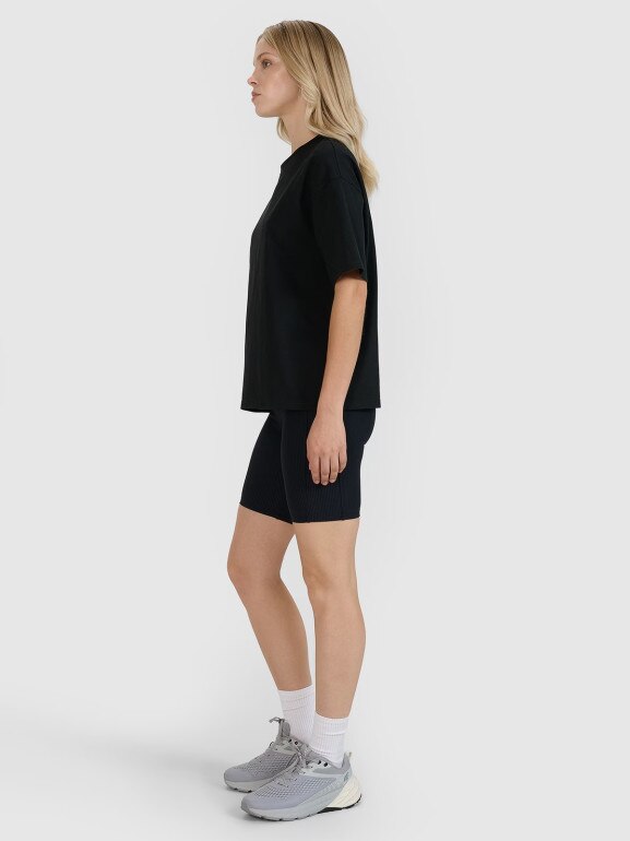 Damski t-shirt oversize bez nadruku 4F 4FRSS25TTSHF2692 - czarny