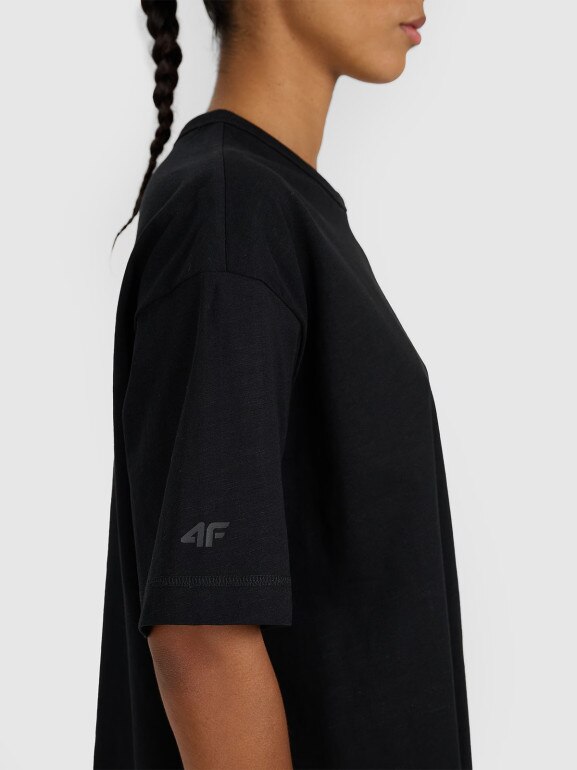 Damski t-shirt oversize z nadrukiem 4F 4FRSS25TTSHF3161 - czarny