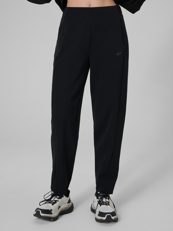 Damskie spodnie dresowe joggery 4F 4FRSS26TTROF1885 - czarne