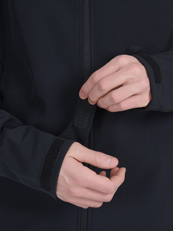 Męski softshell z kapturem 4F 4FWSS25TSOFM324 - czarny
