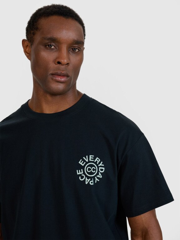 Męski t-shirt oversize z nadrukiem 4F 4FWSS25TTSHM1979 - czarny