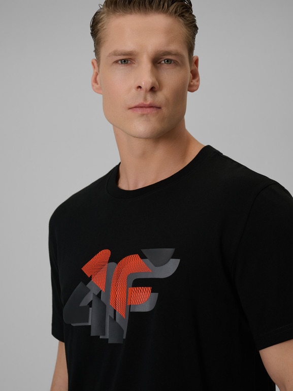 Męski t-shirt z nadrukiem 4F 4FWSS26TTSHM2667 - czarny
