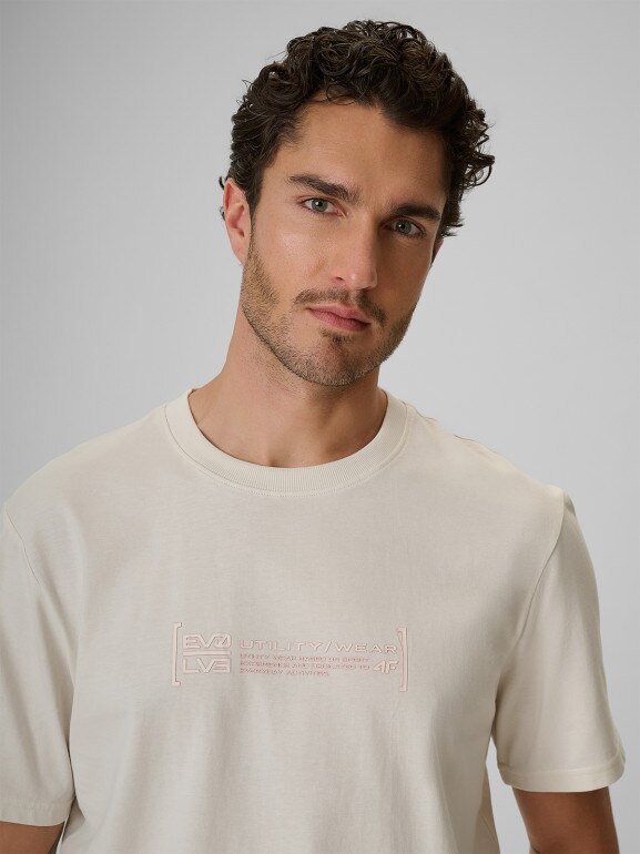 Męski t-shirt z nadrukiem 4F 4FWSS26TTSHM2668 - beżowy