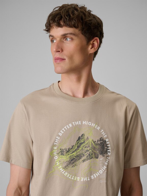 Męski t-shirt z nadrukiem 4F 4FWSS26TTSHM2822 - beżowy