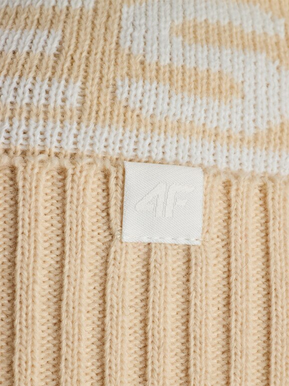 Damska czapka zimowa 4F 4FRAW25ACAPF0727 - beżowa