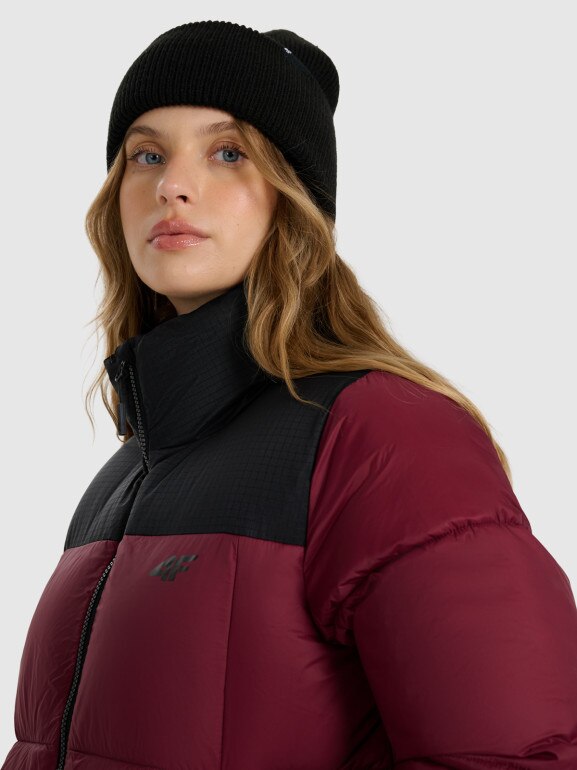 Damska kurtka puchowa pikowana 4F 4FWAW25TDJAF581 - bordowa