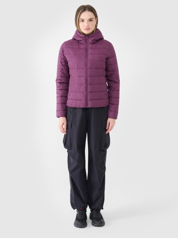 Damska kurtka puchowa pikowana 4F 4FWSS25TDJAF534 - fioletowa