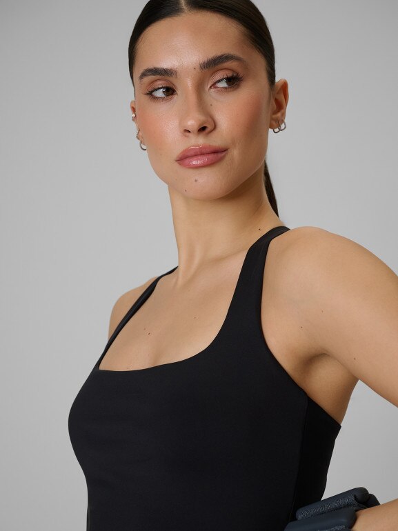 Damski crop-top treningowy 4F 4FWSS26TFSLF0751 - czarny