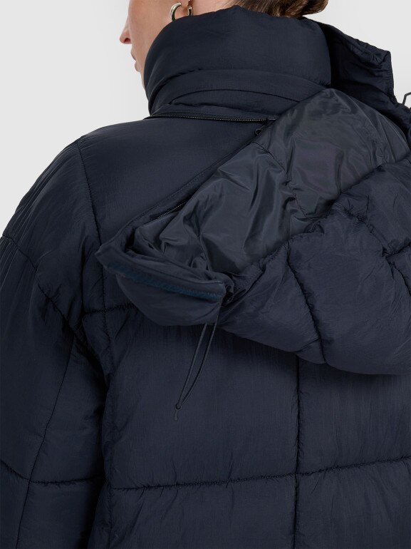 Damski płaszcz puchowy syntetyczny 4F 4FWAW25TDJAF588 - czarny