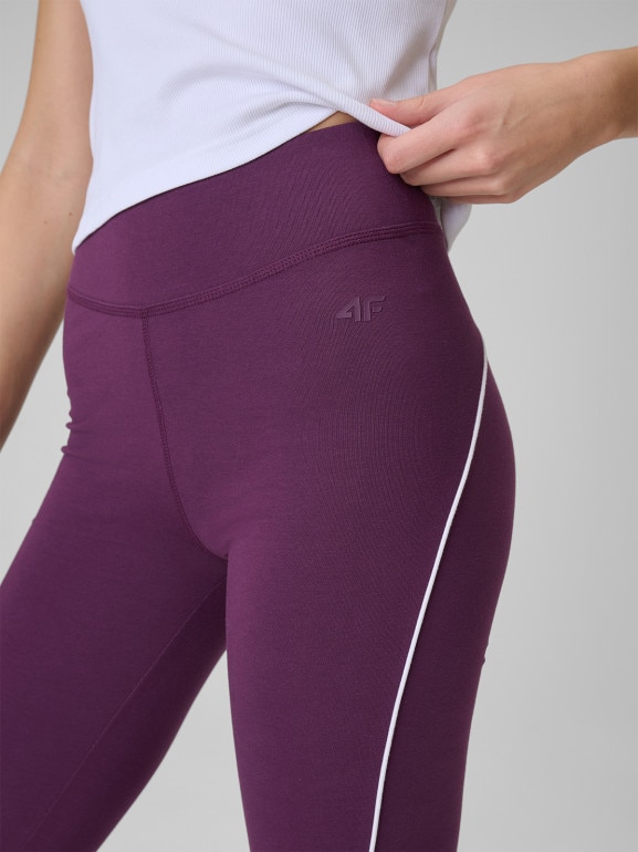 Damskie legginsy z rozszerzanymi nogawkami 4F 4FWSS26TTIGF260 - fioletowe