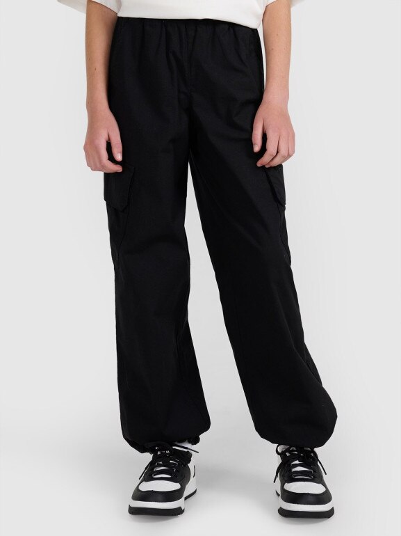 Dziewczęce spodnie cargo 4F 4FJRAW25TTROF1533 - czarne