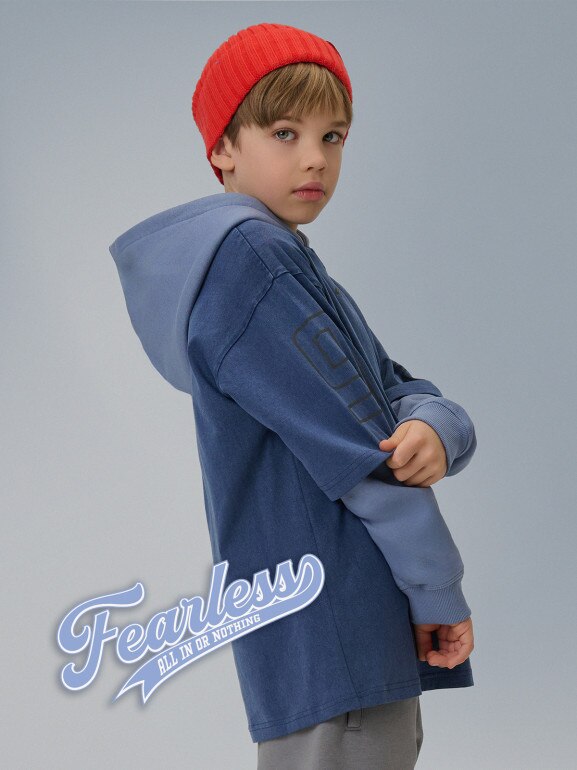 Chłopięcy t-shirt z nadrukiem 4F 4FJRSS26TTSHM3467 - niebieski