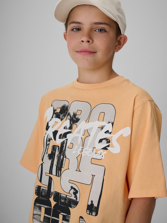 Chłopięcy t-shirt z nadrukiem 4F 4FJRSS26TTSHM4167 - pomarańczowy