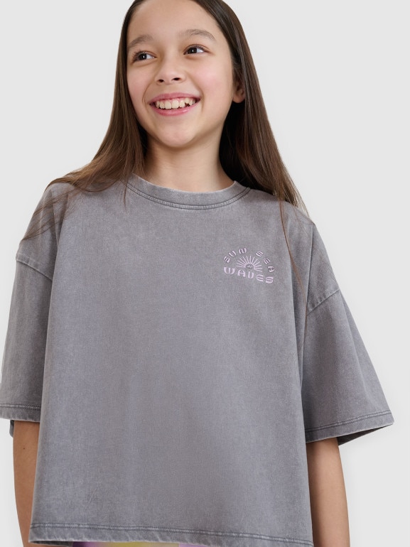 Dziewczęcy t-shirt crop top z nadrukiem 4F 4FJWSS25TTSHF1868 - szary