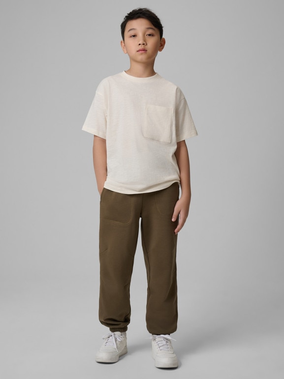 Chłopięce spodnie dresowe joggery 4F 4FJWSS26TTROM1437 - khaki