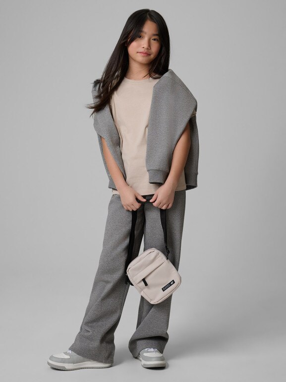 Dziewczęcy t-shirt bez nadruku 4F 4FJWSS26TTSHF3003 - beżowy