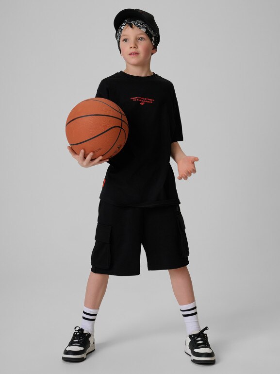 Chłopięca koszulka z nadrukiem 4F 4FJRSS26TTSHM3835 - czarna