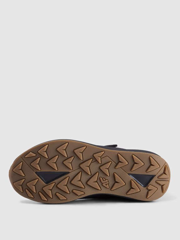 Chłopięce buty zimowe śniegowce 4F 4FJRAW25FSBSM034 - czarne