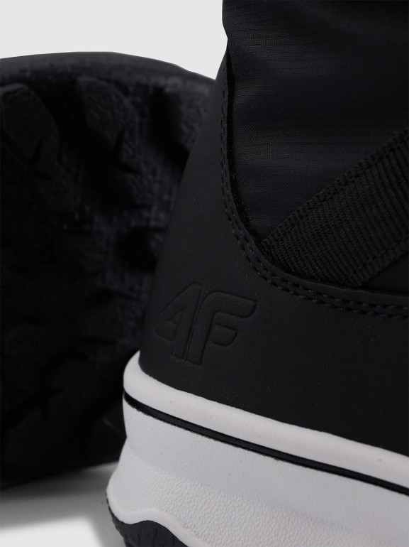 Chłopięce buty zimowe śniegowce 4F 4FJRAW25FSBSM035 - czarne