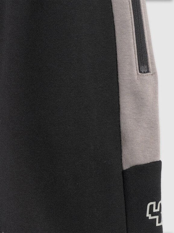 Chłopięce spodnie dresowe 4F 4FJRSS26TTROM1874 - czarne