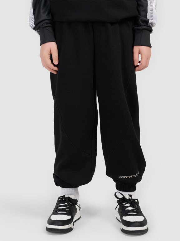 Chłopięce spodnie dresowe 4F 4FJRSS26TTROM1936 - czarne