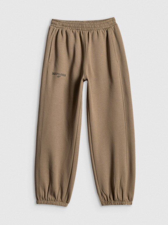 Chłopięce spodnie dresowe joggery 4F 4FJRSS26TTROM1896 - brązowe