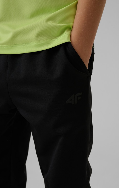 Chłopięce spodnie treningowe 4F 4FJRSS26TFTRM1460 - czarne