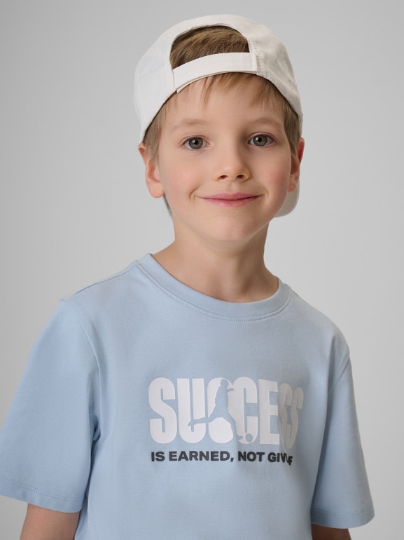 Chłopięcy t-shirt z nadrukiem 4F 4FJRSS26TTSHM3859 - niebieski