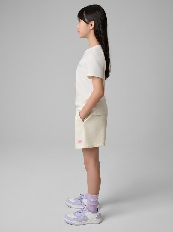 Dziewczęce spodenki dresowe 4F 4FJWSS26TSHOF769 - białe