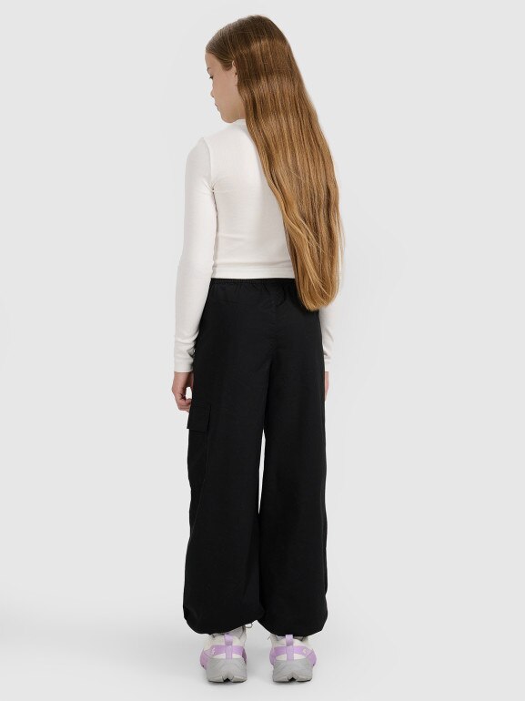 Dziewczęce spodnie casual 4F 4FJWAW25TTROF1246 - czarne