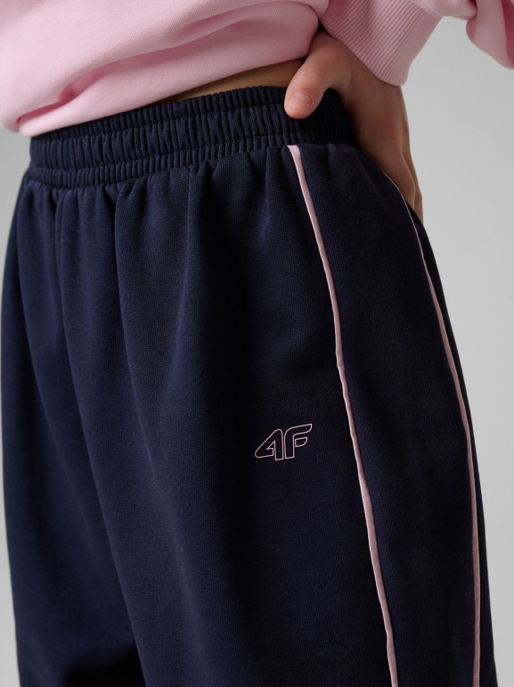 Dziewczęce spodnie dresowe joggery 4F 4FJRSS26TTROF1877 - granatowe