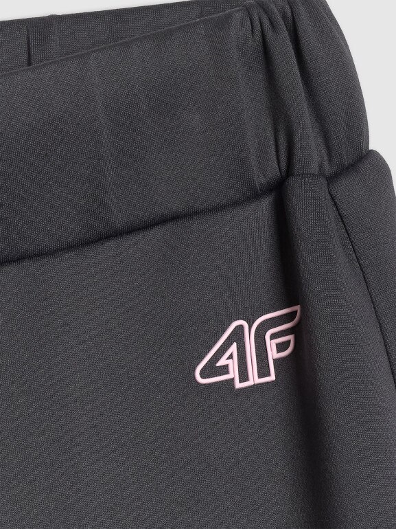 Dziewczęce spodnie treningowe 4F 4FJRSS26TFTRF1459 - czarne