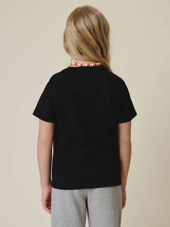 Dziewczęcy t-shirt z nadrukiem 4F 4FJRSS26TTSHF3678 - czarny