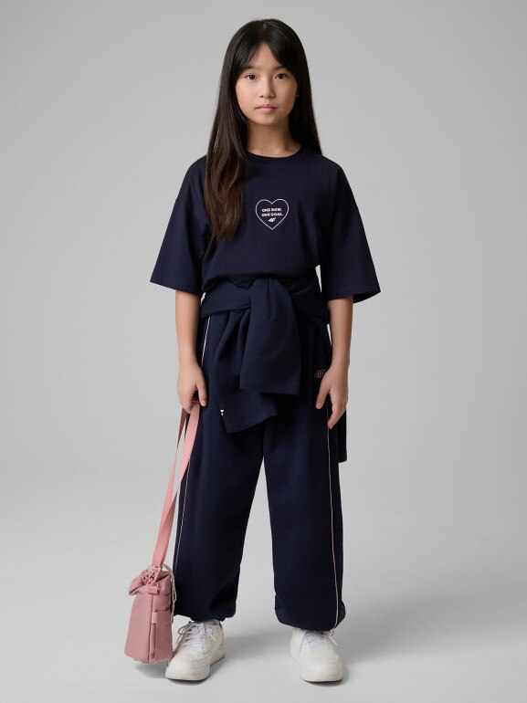 Dziewczęcy t-shirt z nadrukiem 4F 4FJRSS26TTSHF3690 - granatowy