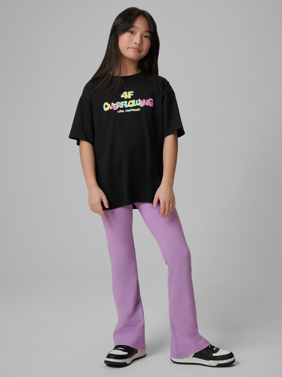 Dziewczęcy t-shirt z nadrukiem 4F 4FJRSS26TTSHF4137 - czarny