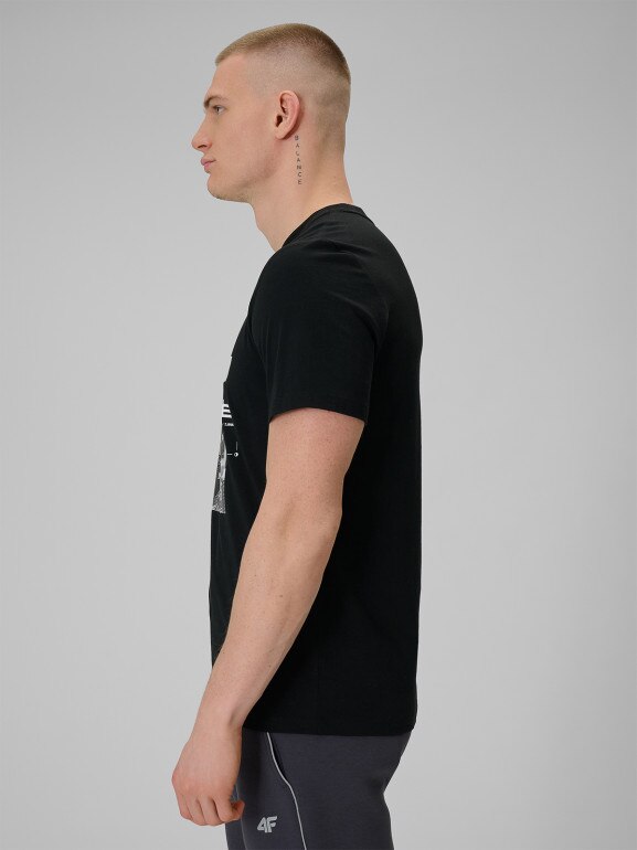 Męski t-shirt z nadrukiem 4F 4FWSS26TTSHM2660 - czarny