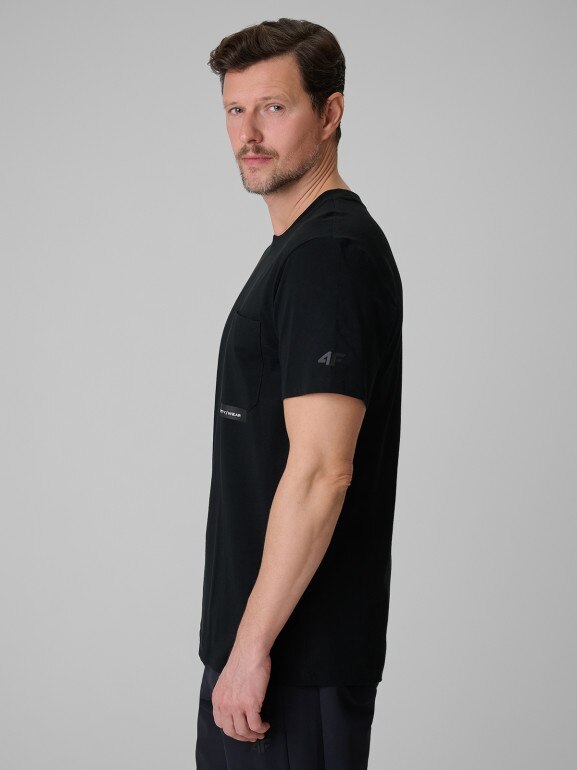 Męski t-shirt z nadrukiem 4F 4FWSS26TTSHM2663 - czarny