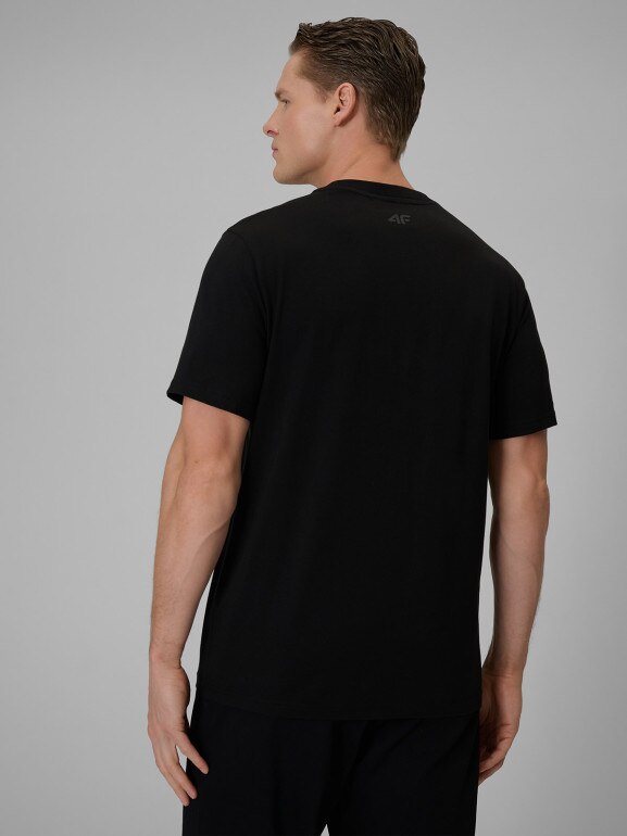Męski t-shirt z nadrukiem 4F 4FWSS26TTSHM2665 - czarny