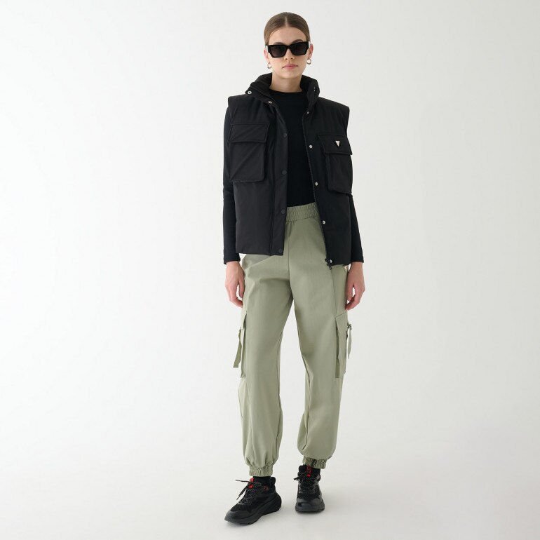 Damski bezrękawnik puchowy Guess Aurlie SL Puffer Overshirt - czarny
