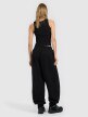 mini: Damskie spodnie dresowe joggery 4F 4FRAW25TTROF1706 - czarne (7)