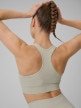 mini: Damski biustonosz treningowy 4F 4FWSS26USBAF242 - beżowy (7)