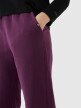 Damskie spodnie dresowe joggery 4F 4FWSS25TTROF1013 - fioletowe