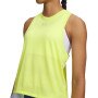 mini: Damski top do biegania Under Armour UA Velociti Singlet - żółty (2)
