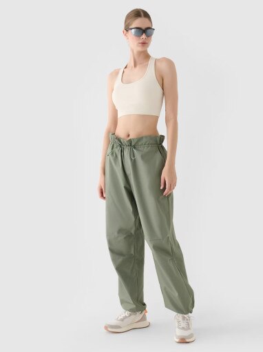 4F Damskie spodnie parachute casual 4F 4FRSS24TTROF1330  oliwkowe/khaki Khaki