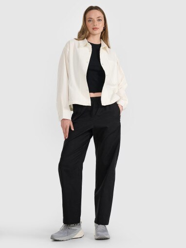 4F Damskie spodnie casual 4F 4FRSS25TTROF1448  czarne Czarny