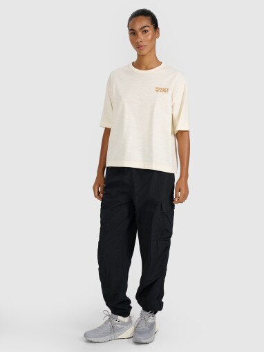 Damski t-shirt oversize z nadrukiem 4F 4FRSS25TTSHF3161 - beżowy