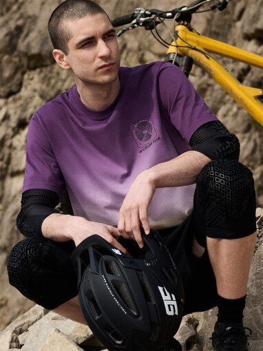 Męski t-shirt z nadrukiem 4F 4FRSS26TTSHM3877 - fioletowy