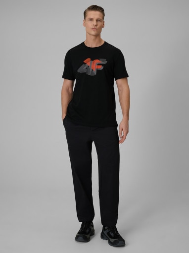 Męski t-shirt z nadrukiem 4F 4FWSS26TTSHM2667 - czarny